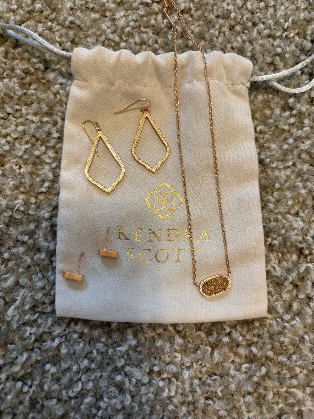 Kendra Scott Drusy Pendant with Two Pairs of Rose Gold Earrings
